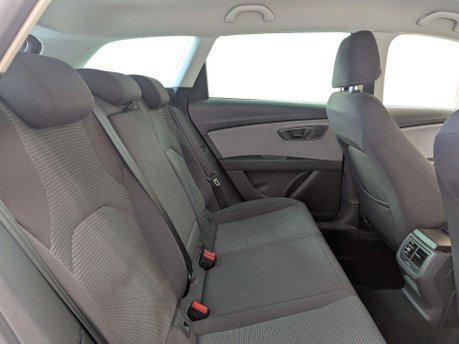 SEAT Leon 1.6 Leon SE Dynamic TDI 5dr 45