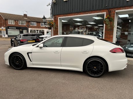 Porsche Panamera 3.0D V6 Hatchback 5dr Diesel TiptronicS Euro 5 (s/s) (300 ps) 3