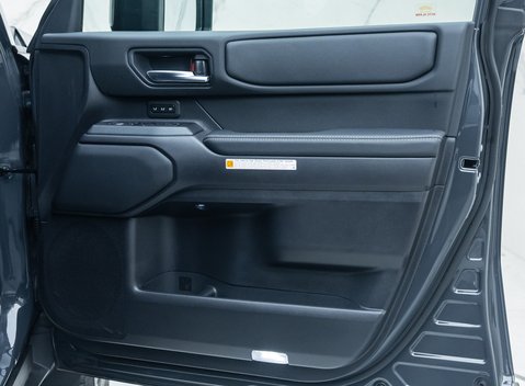 Toyota Land Cruiser Invincible 39