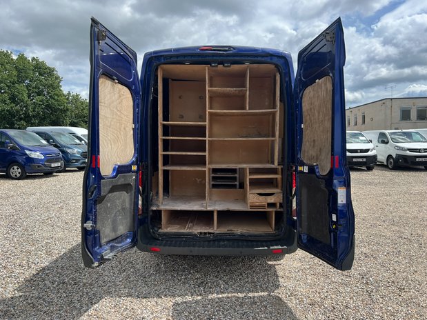 Ford Transit AUTO MWB L2H2 Medium Roof Trend 300 EURO 6 NO VAT 9