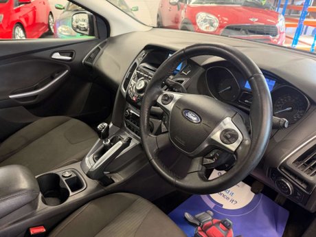 Ford Focus 1.6 TDCi Titanium Euro 5 (s/s) 5dr 10