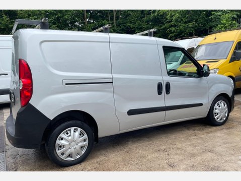 Vauxhall Combo 1.6 Turbo D 2300 Sportive Panel Van 4dr Diesel Manual L2 H1 Euro 6 (s/s) (1 9