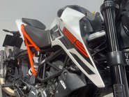 KTM Duke 2019 24k SPARE OR REPAIR PROJECT BIKE NAKED 125CC LEARNER BIKE 23