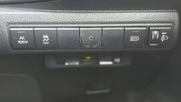 Toyota Corolla 1.8 VVT-h Design Touring Sports 5dr Petrol Hybrid CVT Euro 6 (s/s) (122 ps) 25