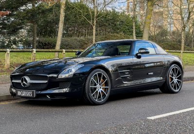 Mercedes-Benz SLS AMG Gullwing
