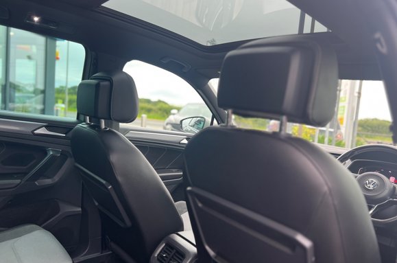 Volkswagen Tiguan R-LINE TECH 2.0 TDI 4MOTION DSG AUTO 21