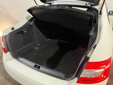 Skoda Octavia VRS 2.0 TDI MANUAL 10