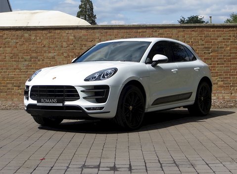 Porsche Macan Turbo 4