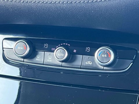 Vauxhall Grandland X 1.2 Grandland X Tech Line Nav T S/S 5dr - NATIONAL DELIVERY* 17