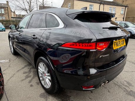 Jaguar F-Pace PORTFOLIO AWD 6