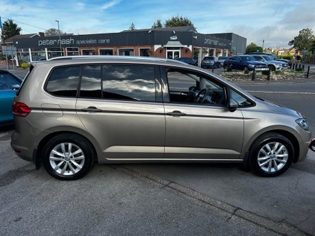 Volkswagen Touran 1.6 TDI BlueMotion Tech SE Family DSG Euro 6 (s/s) 5dr 9