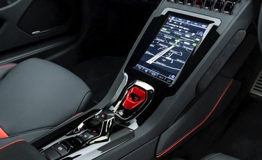 Lamborghini Huracan LP640-4 EVO 14