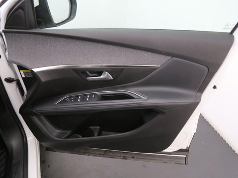 Peugeot 5008 1.2 PureTech Allure EAT Euro 6 (s/s) 5dr 20