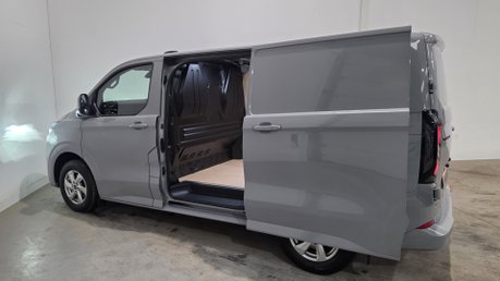 Ford Transit Custom 320L1 H1 PHEV LIMITED VAN ECOBLUE HYBRID 130PS 22