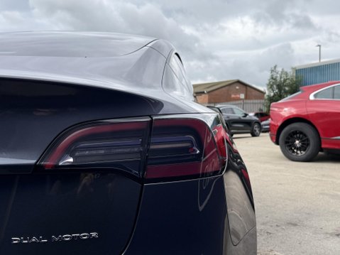 Tesla Model 3 (Dual Motor) Long Range Saloon 4dr Electric Auto 4WDE (346 ps) 17
