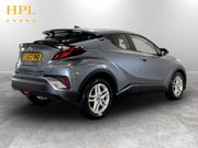 Toyota C-HR 1.8 VVT-h GPF Icon SUV 5dr Petrol Hybrid CVT Euro 6 (s/s) (122 ps) 7