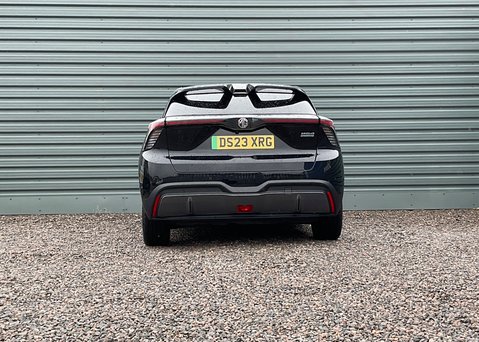 MG MG4 EV 64kWh TROPHY 9