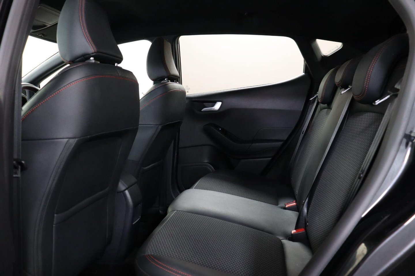 2021 Ford Fiesta — image 37