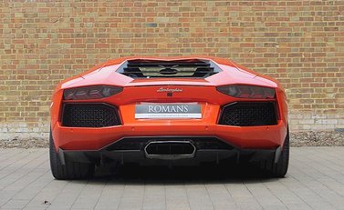 Lamborghini Aventador LP 700-4 4