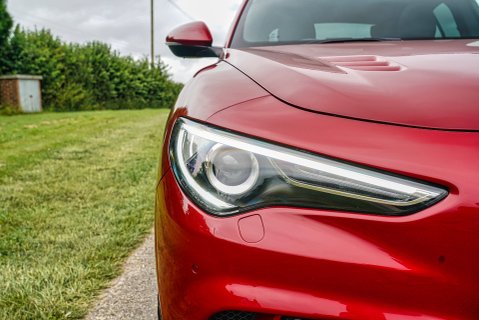 Alfa Romeo Stelvio QUADRIFOGLIO 21