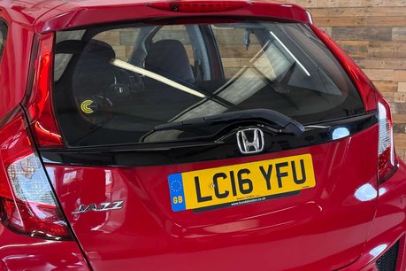 Honda Jazz 1.3 i-VTEC SE Hatchback 5dr Petrol Manual Euro 6 (s/s) (102 ps) 75