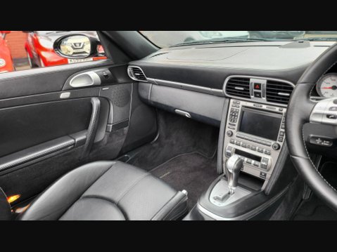 Porsche 911 CARRERA 4 TIPTRONIC S 21