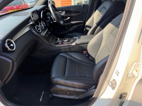 Mercedes-Benz GLC GLC 250 4MATIC AMG LINE PREMIUM 44