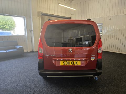 Peugeot Partner TEPEE OUTDOOR HDI 9