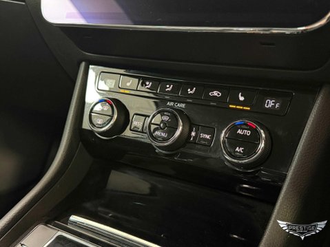 Skoda Superb 2.0 TDI Laurin & Klement DSG Euro 6 (s/s) 5dr 29