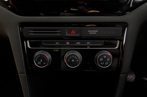 Volkswagen Golf SV GT TSI 35