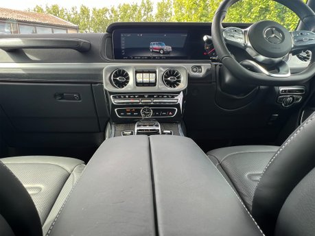 Mercedes-Benz G Series G 400 D 4MATIC AMG LINE PREMIUM PLUS 55