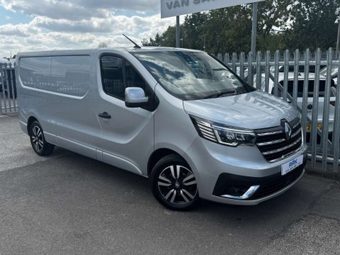 Renault Trafic 2.0 Trafic LL30 Sport + Blue DCI A 22