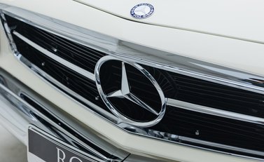Mercedes-Benz 280 SL W113 Pagoda 48