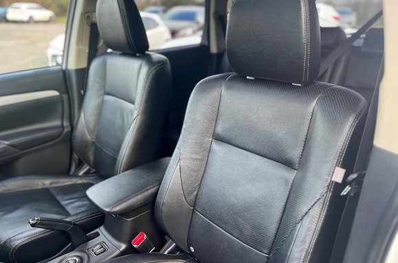 Mitsubishi Outlander PHEV 2.0h 12kWh GX4h CVT 4WD AUTO 25