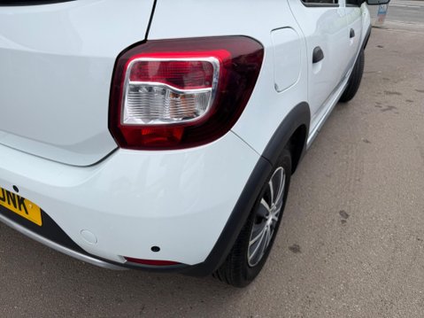 Dacia Sandero Stepway 1.5 dCi Laureate Euro 5 5dr 37