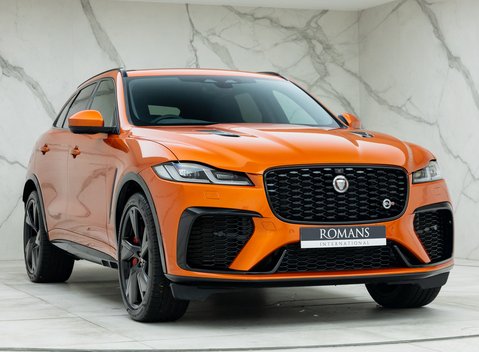 Jaguar F-Pace SVR 8