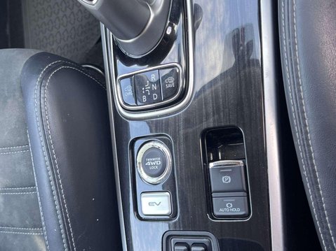 Mitsubishi Outlander 2.0 12kWh Juro CVT 4WD Euro 6 (s/s) 5dr 10