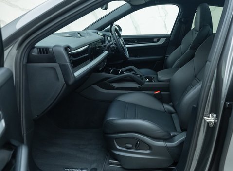 Porsche Cayenne E-HYBRID coupe 19