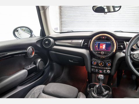 Mini Hatch 2.0 Cooper S Euro 6 (s/s) 3dr 33