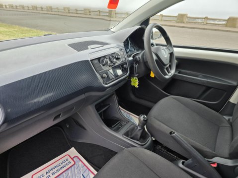 Volkswagen Up 1.0 Move up! Euro 6 (s/s) 5dr 17