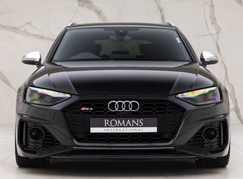 Audi RS4 Avant 4