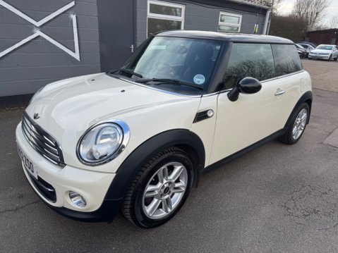 Mini Hatch COOPER 7