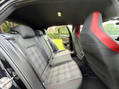 Volkswagen Golf GTI TSI DSG 20