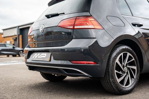 Volkswagen Golf 2.0 Golf Match TDI 5dr 39