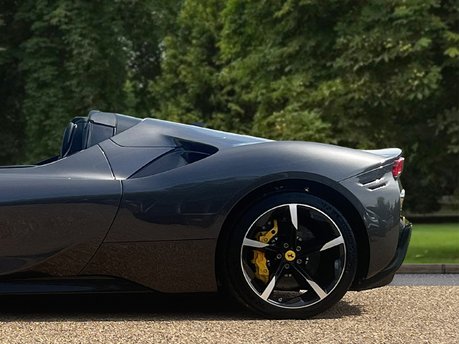 Ferrari SF90 SPIDER 12