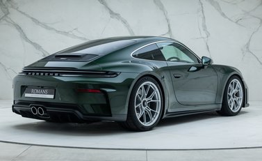 Porsche 911 GT3 TOURING (992.2) 6