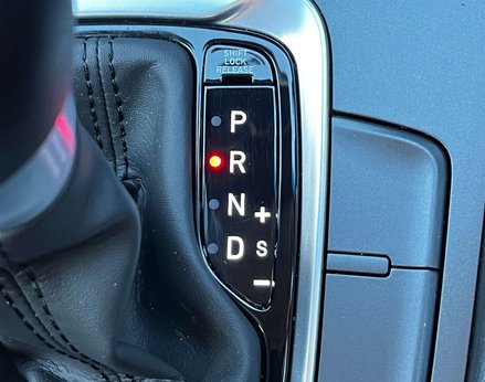 Hyundai KONA 1.6 Kona SE Connect GDi HEV Semi-Auto 5dr 49