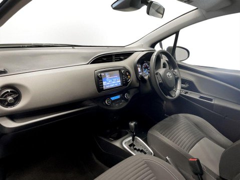 Toyota Yaris 1.5 VVT-h Icon Hatchback 5dr Petrol Hybrid E-CVT Euro 6 (s/s) (100 ps) Air 15