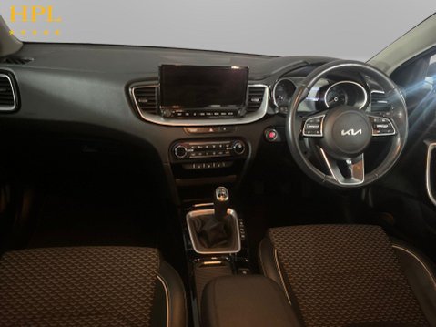 Kia Xceed 1.5 T-GDi 3 SUV 5dr Petrol Manual Euro 6 (s/s) (158 bhp) Alloys - Bluetooth 18