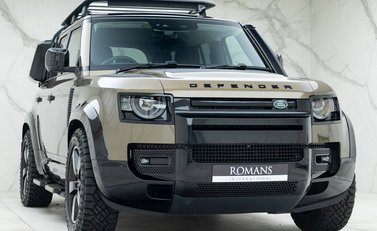 Land Rover Defender 110 D250 First Edition 1
